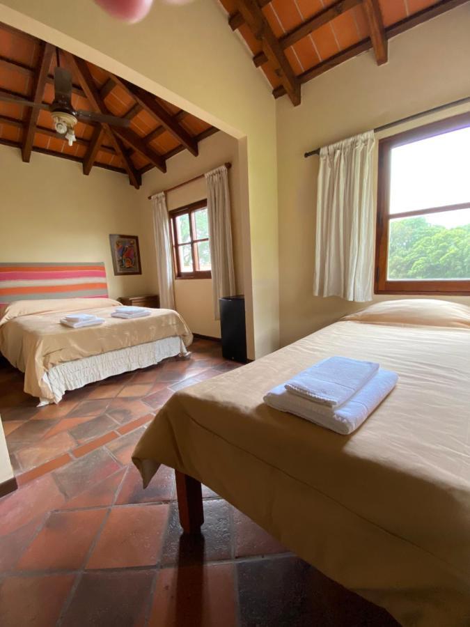 Hotel Torrontes San Lorenzo  Bagian luar foto