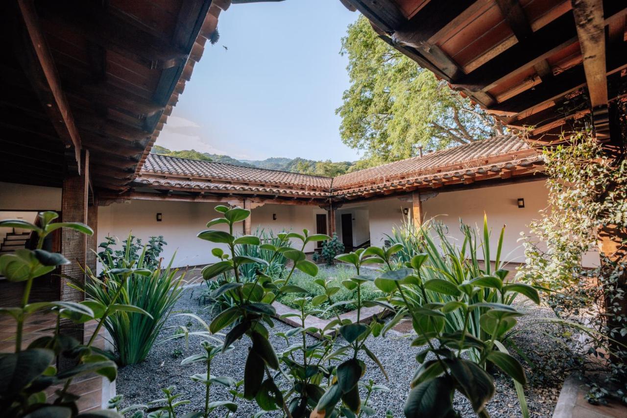 Hotel Torrontes San Lorenzo  Bagian luar foto