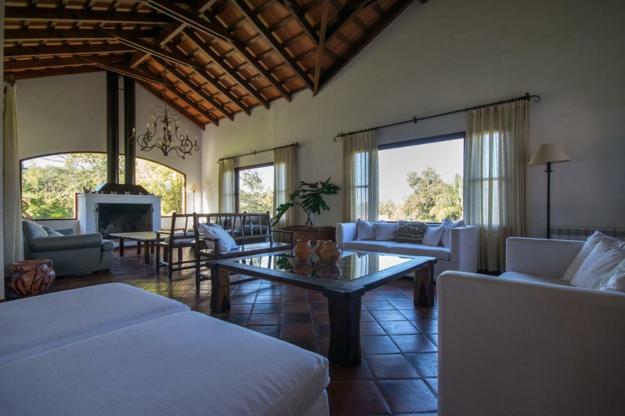 Hotel Torrontes San Lorenzo  Bagian luar foto