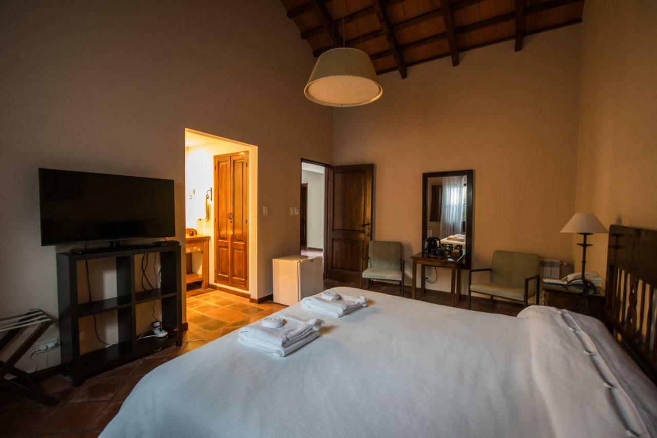Hotel Torrontes San Lorenzo  Bagian luar foto