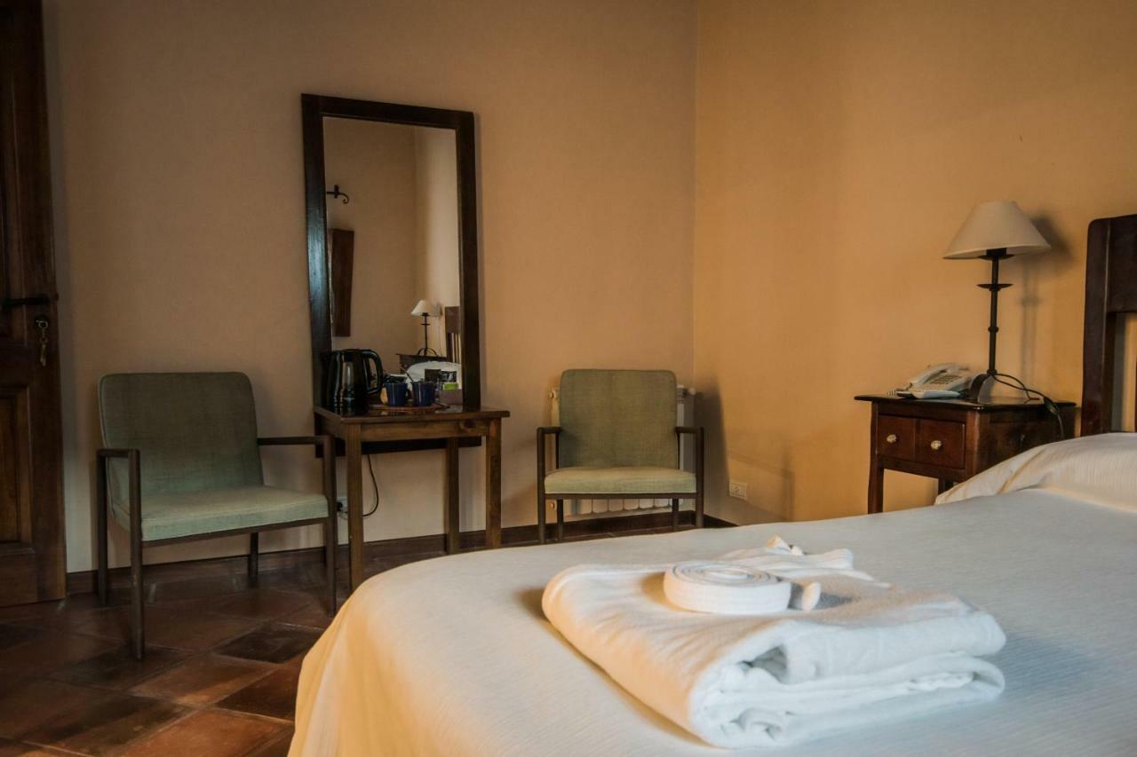 Hotel Torrontes San Lorenzo  Bagian luar foto
